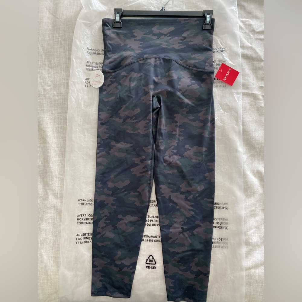 NWT Spanks Booty Boost Black Camo 7/8